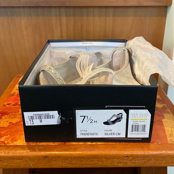 Silver heels - Picture 9 of 9